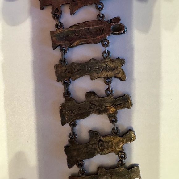 Vintage/antique Asian Silver colored Bracelet with Detailed Figures - Picture 12 of 16